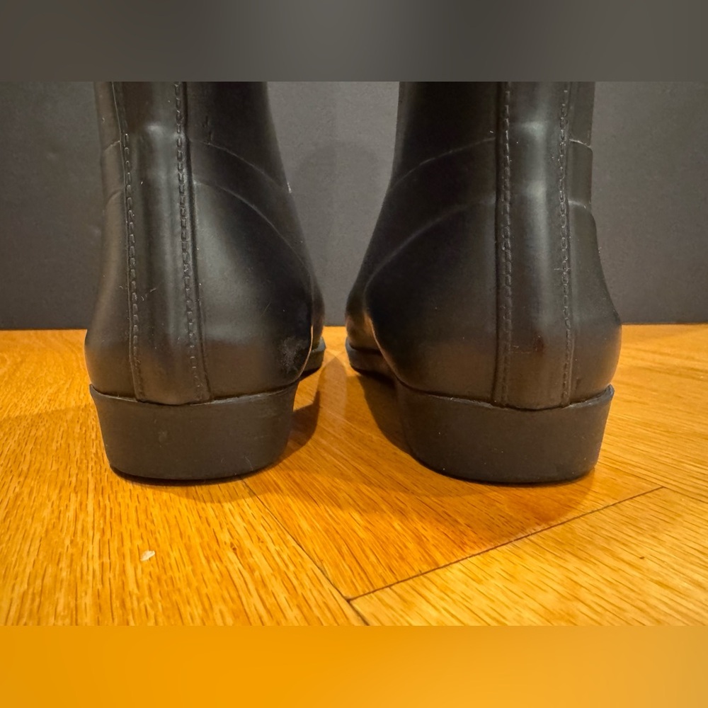 Tommy Hilfiger women Tall Black and Tan Matte Rubber Rain Boots Size 7 - Picture 13 of 16